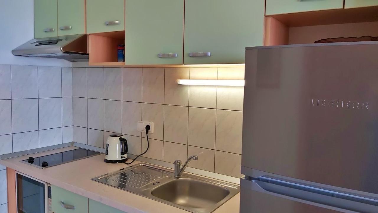 Apartments Borak Омиш Экстерьер фото