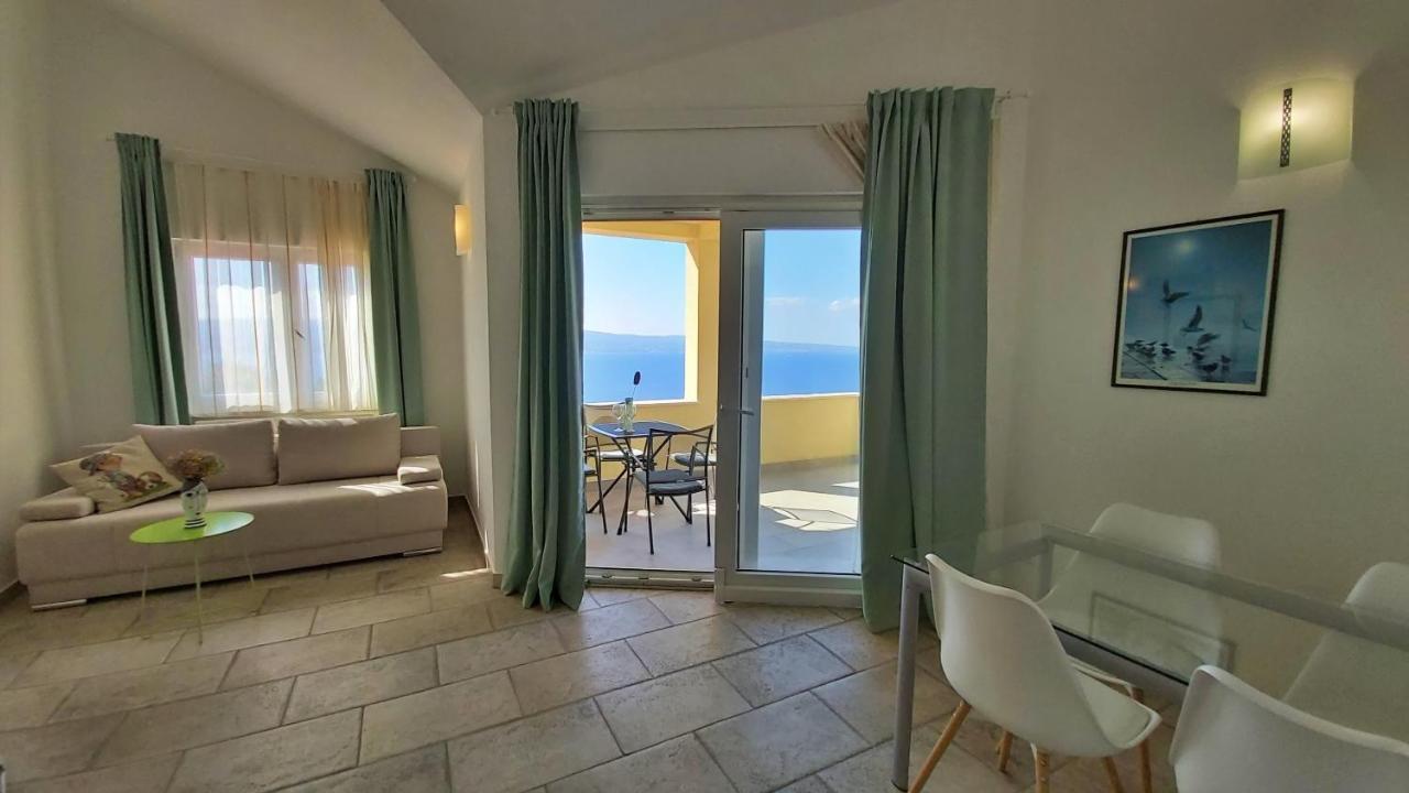 Apartments Borak Омиш Экстерьер фото